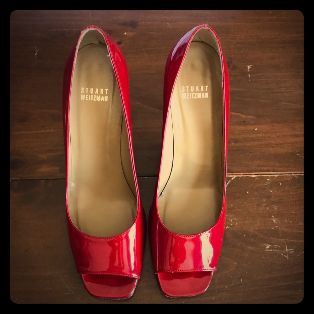 8 ½ Stuart Weitzman pump